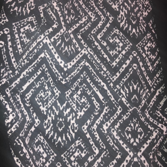 Attached cardigan work top. - Picture 3 of 3